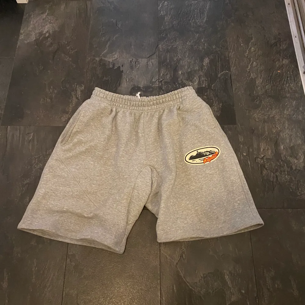 Corteiz Aufentic shorts  Cond: 8/10 Strl: L. Shorts.