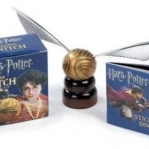 Golden snitch Harry Potter  - Fin golden snitch från Harry Potter, klistermärken ingår (har inte använt någon) hör av dig vid frågor