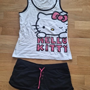 Hello kitty pyjamas - Hello kitty pyjamas i storlek 