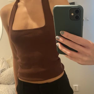 Topp - Så fin vinröd topp ifrån zara💗