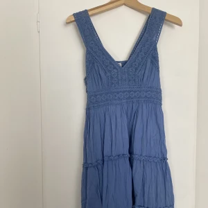 Klänning - Underbar blå sommarklänning, passar S/M!💞💞