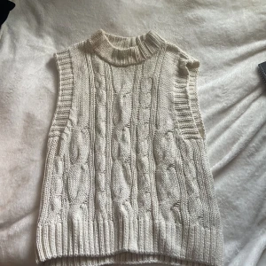 Väst - Jätte fin väst från Gina tricot, använd några gånger 💗 