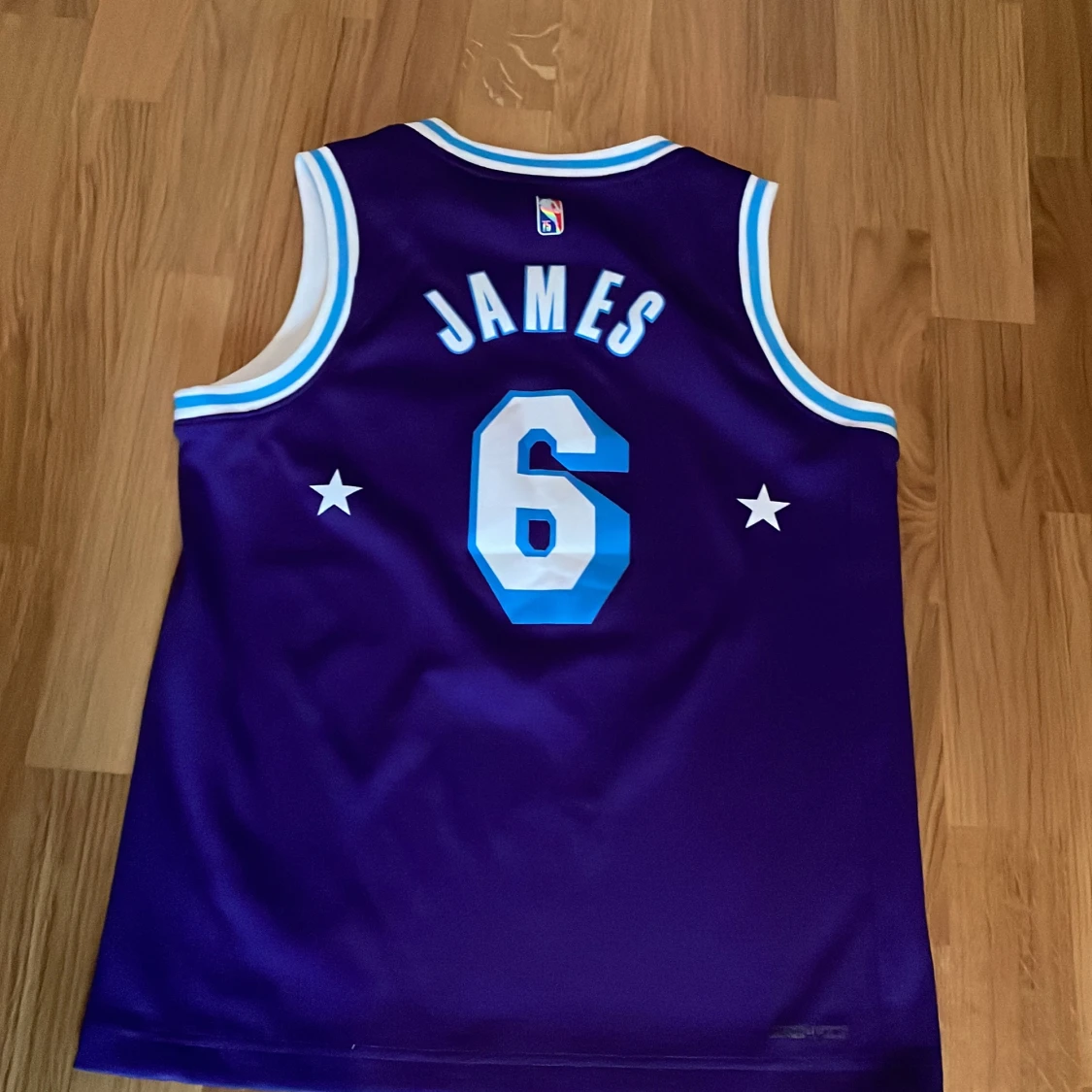 LeBron James Jersy - 90