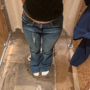 Brandy Melville Jeans - Brandy jeans, jättefint mönster, knappt användna då dom är förstora.