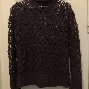Crochet vintage turtle neck - Really Good condition 