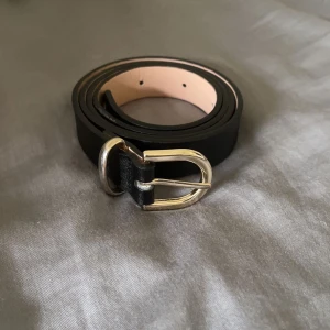 Bälte  - Svart bälte från h&m