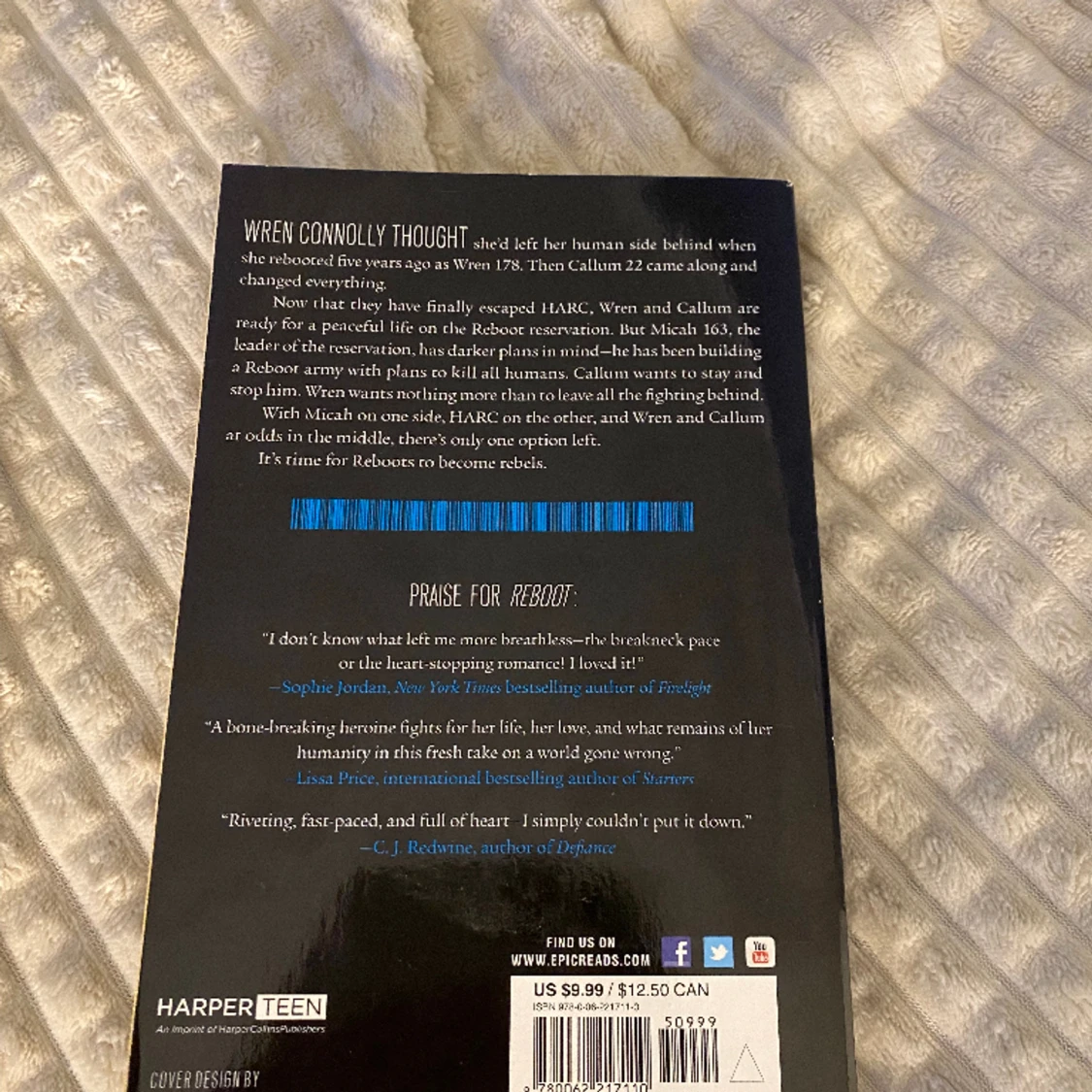 Rebel av Amy Tintera - 90