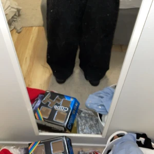 JAG KAN SY OM DINA JEANS SÅ DEM BLIR JNCO STYLE - Kommer se ut precis som på bilderna. Eftersom att jag har sytt dem på bilderna