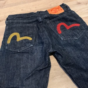 Evisu jeans - Säljer då de inte kommer till användning längre! Pris kan sänkas vid snabb affär🩷