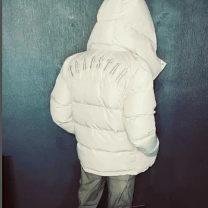 Trapstar - Ny stl s/m är för lite därför jag säljer den. 