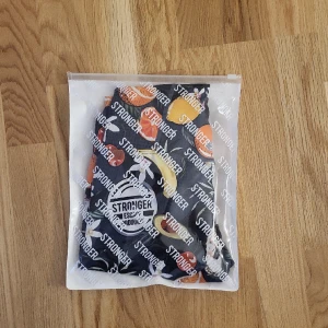 Stronger tights - Snygga stronger tights i superbra skick, använda få gånger. Köpta för 800kr. Är lite korta på mig som är 172 cm lång. Säljer då jag ej använder dem längre!