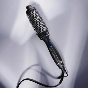 Björn axén värmeborste - Tryck på köp om du vill köpa, tack!   Använd 3 ggr så i nyskick. Säljer då jag köpt en dyson istället  38 mm