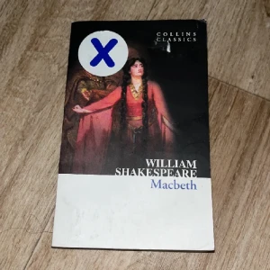 Bok: Macbeth - Boken är i bra skick och har inga defekter. 