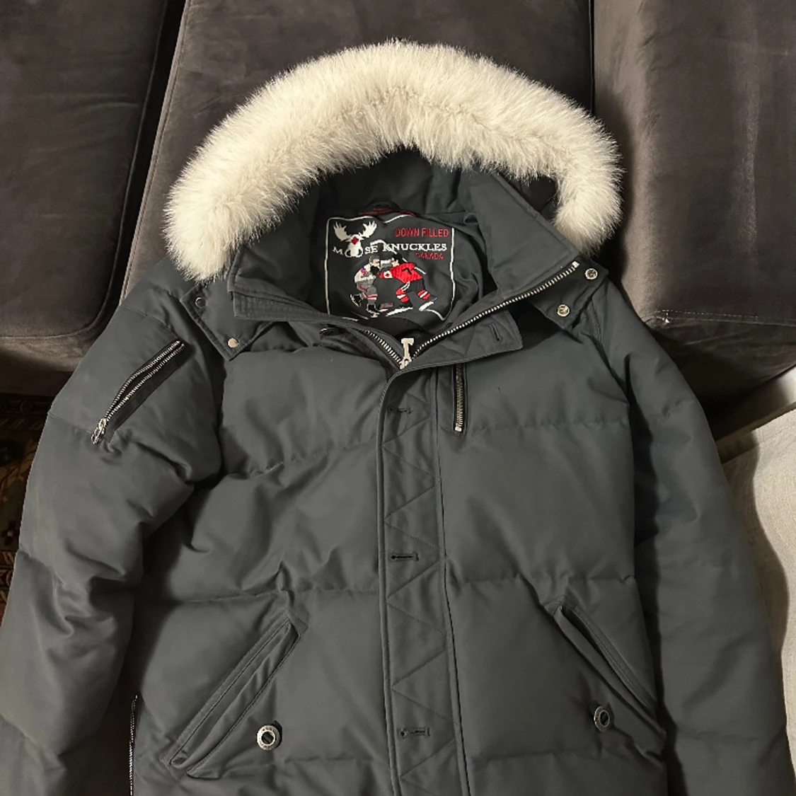 Moose Knuckles Jacka grå