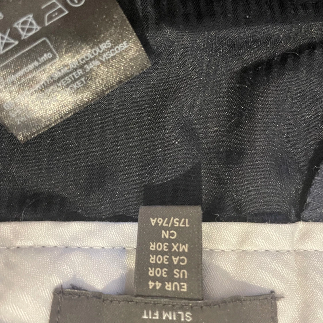 Kostymbyxa stl 44 slim fit - 90