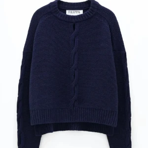 Intressekoll - Säljer denna Filippa K tröja som är så snygg🩷