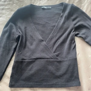 Tröja - Bra skick,magtröja 