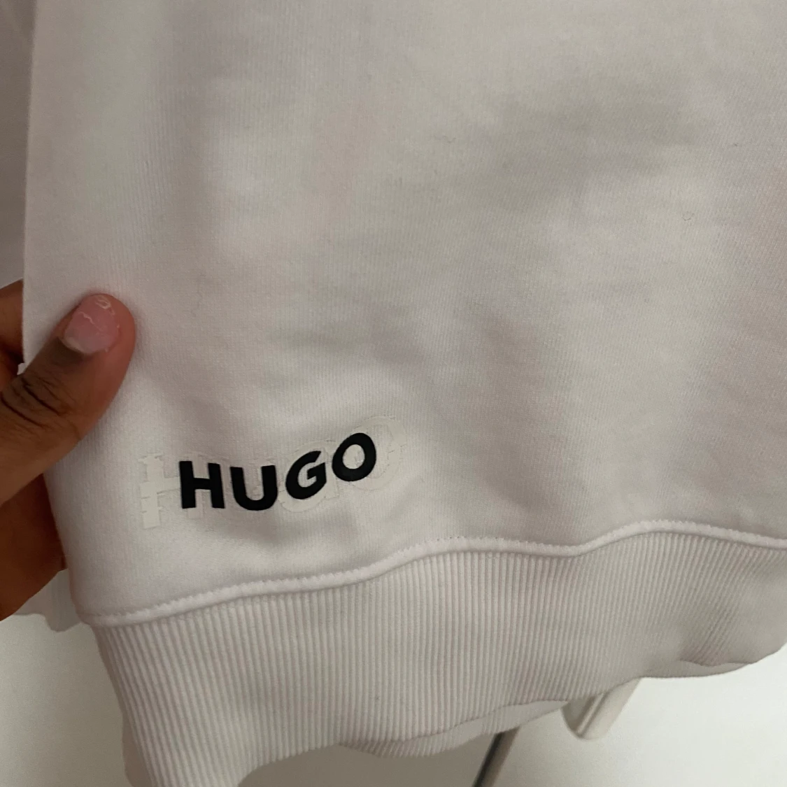 Hugo Boss sweater - 91