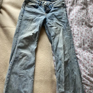 Hm jeans! - Superfina bootcut jeans med låg midja!💕