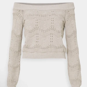 Off shoulder tröja - Säljer denna så fina off shoulder tröjan! Endast använd en enda gång, köpt på Zalando 🥰