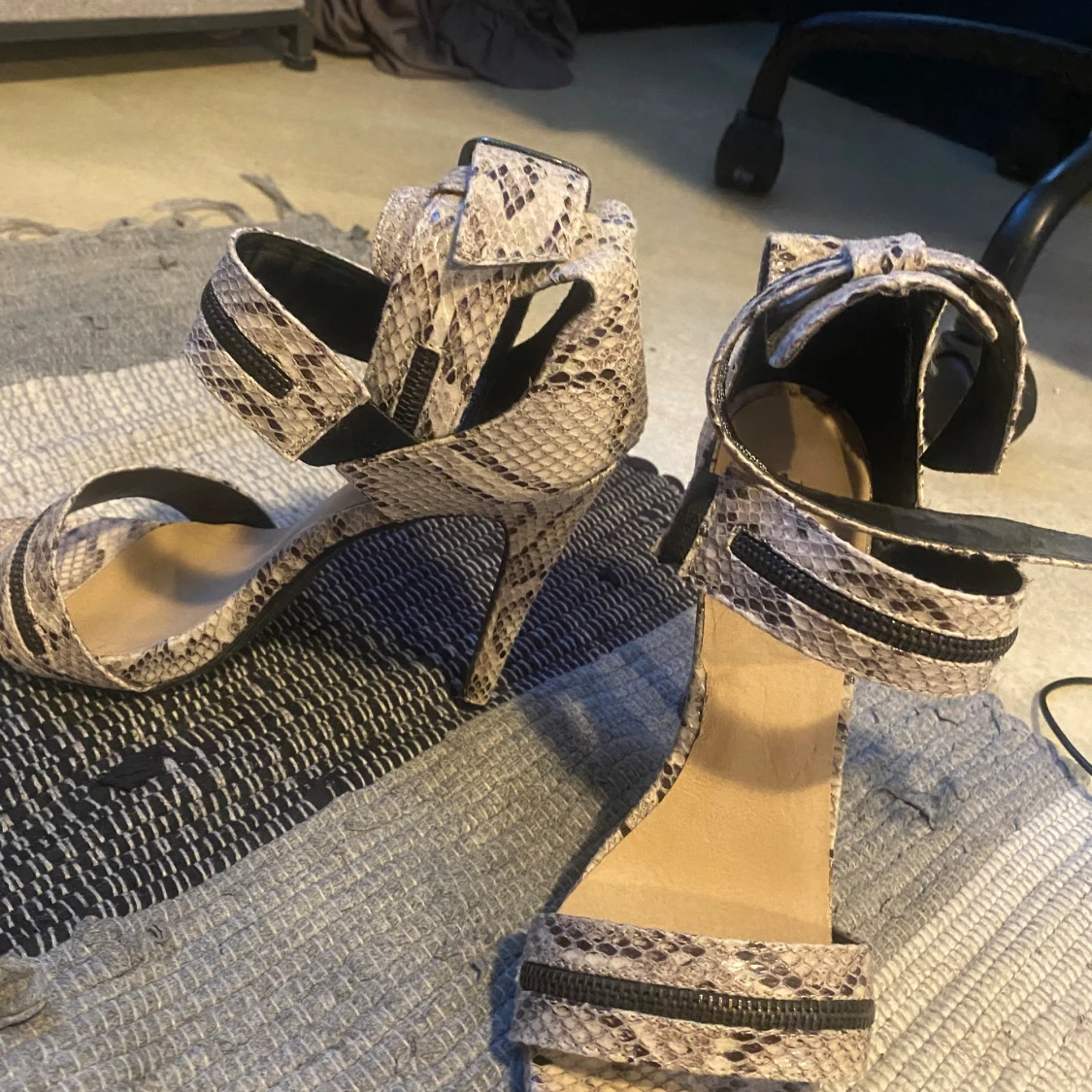 Fina klackskor  - 90