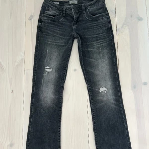 Ltb jeans - Säljer mina ltb jeans då de är förstora, de är använda fåtal gånger och är som nya! Priset går att diskutera