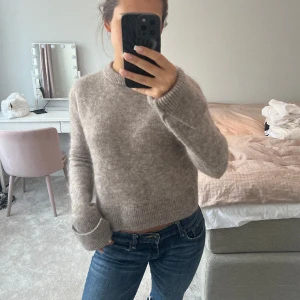 Stickad tröja - Superfin