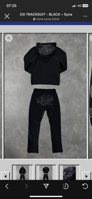 Tracksuit - Synaworld tracksuit av Central Cee. Köptes på den officiella sidan vid lansering, går ej att få tag på då den är slutsåld. Aldrig använd utan bara testad. Äktighetsbevis finns, skriv pm för mer bilder!