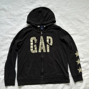 Gap  - Svart gap hoodie 