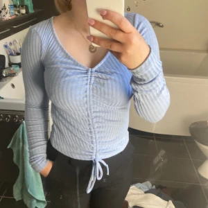 Långarmad tröja - Aldrig använd, söt till sommar ☀️