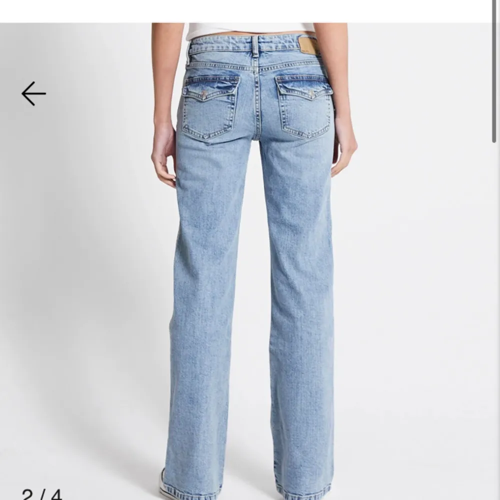 Söker denna jeans från lager i denna färg, i helst storlek Xs. Hör gärna av dig . Jeans & Byxor.