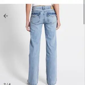 Söker denna jeans från lager i denna färg, i helst storlek Xs. Hör gärna av dig 