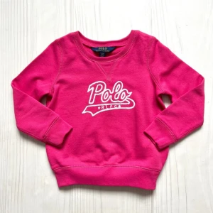 Ralph lauren sweatshirt  - Jätte snygg rosa sweatshirt från Ralph lauren. I barnstorlek men passar xs 