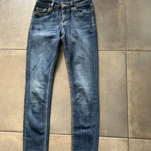 Tiger of Sweden Jeans - Fett snygga slim jeans från Tiger of Sweden, kostar ungefär 1500 nya och säljer dem endast för 900kr  Priset kan diskuteras vid snabb affär! Storleken är 164 och skicket är 10/10 de är aldrig använda!