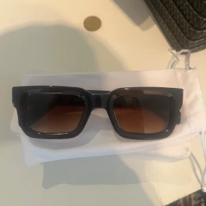 Chimi 05 - Chimi 05 brun  Använda 1 gång  Allt medföljer! 