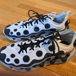 NIKE Air max 720 ISPA - NIKE Air max 720 ISPA Black &White Size 43