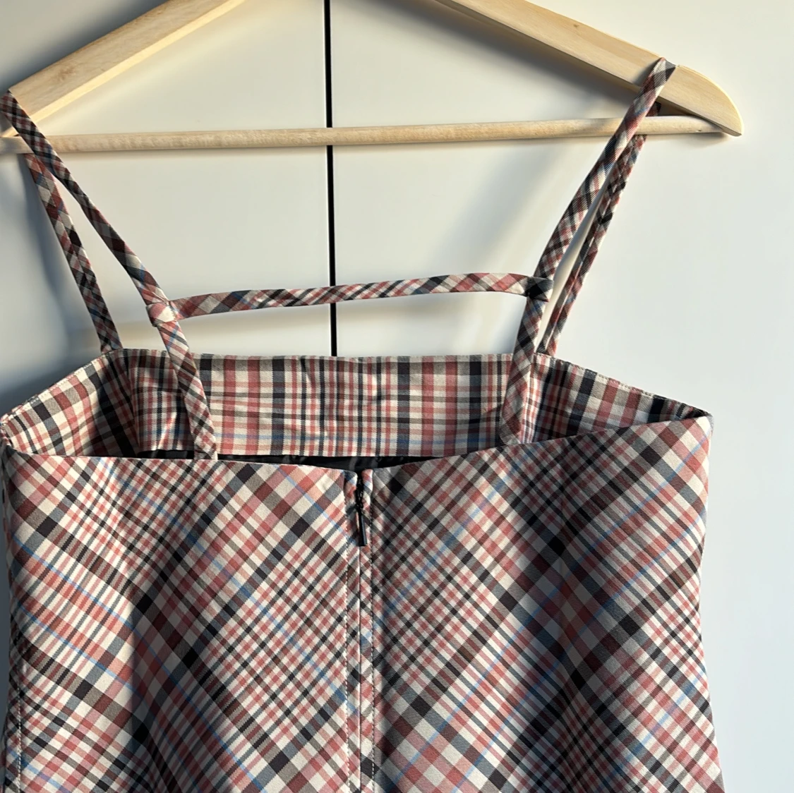 Miniklänning med smala axelband  - 90