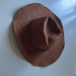 Sommarhatt - Mocca. Aldrig använd.