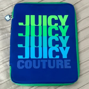 Juicey couture ipad fodral - Fint skick 🌸. Köparen står för frakten 🫶🏻
