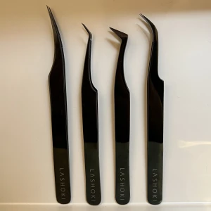 Pincetter franspincett - Pincetter till fransar. Med fiber grip som plockar upp många fransar mycket enklare! 199kr styck (300kr för två). Sänkt pris till 100kr styck!!!