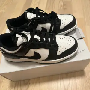 Nike Jordan 1/nike dunk panda 