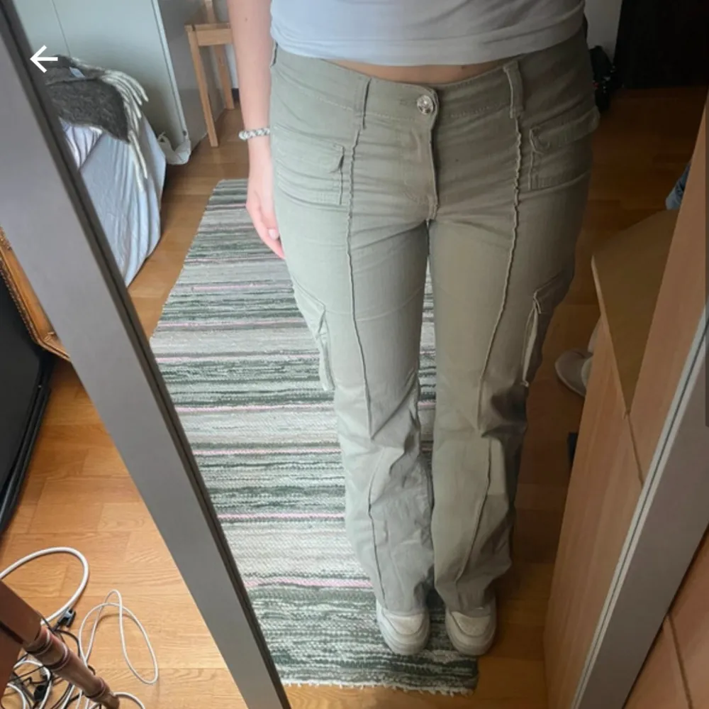 gröna jeans från hm, superfina💕💕. Jeans & Byxor.