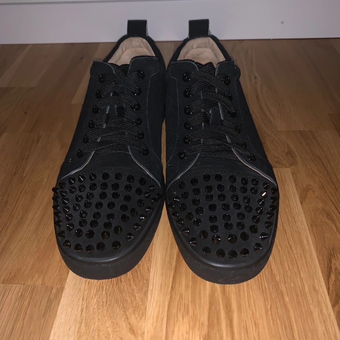 CHRISTIAN LOUBOUTIN  - 90