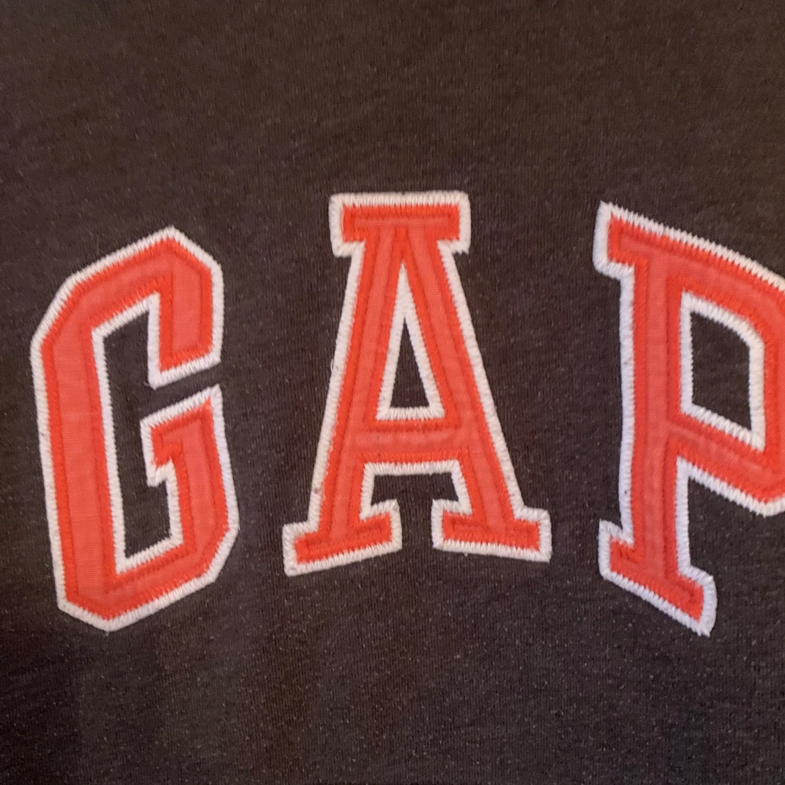 Brun GAP HOODIE  - 90