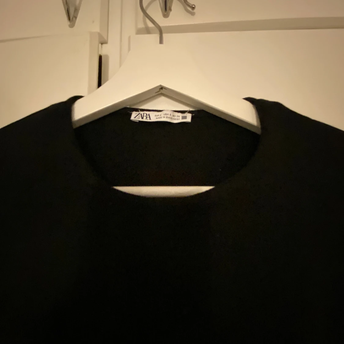 Svart tajt Zara klänning  - 91
