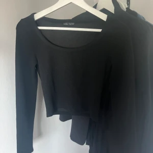 Tröja - En basic tröja från Bershka, knappt använd🥰