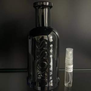 Hugo Boss bottled night 5ml sample Kolla gärna in bundles om du vill köpa fler samples!😊