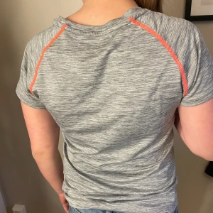 Träning  - Oanvänd träningströja 