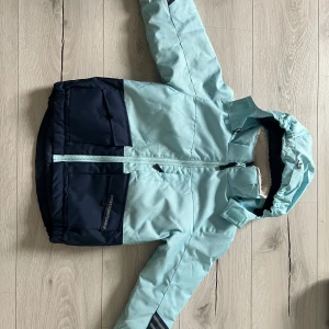 Vinterjacka - Nästan som ny. Cross