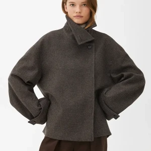 Ulljacka från Arket - Ulljacka med hög krage från Arket. Använd i ok skick. 